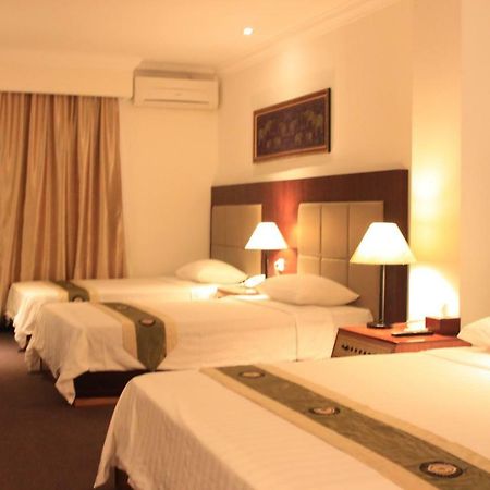 Diamond Hotel بنوم بنه المظهر الخارجي الصورة