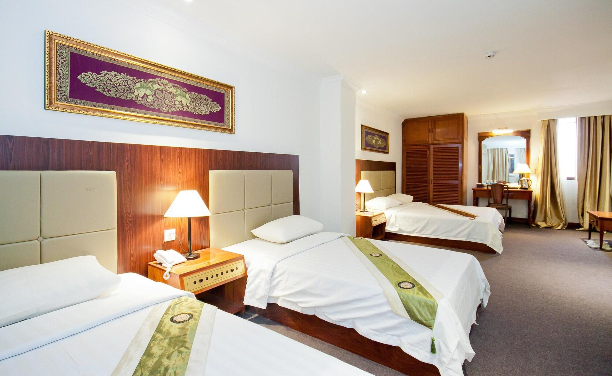Diamond Hotel بنوم بنه المظهر الخارجي الصورة