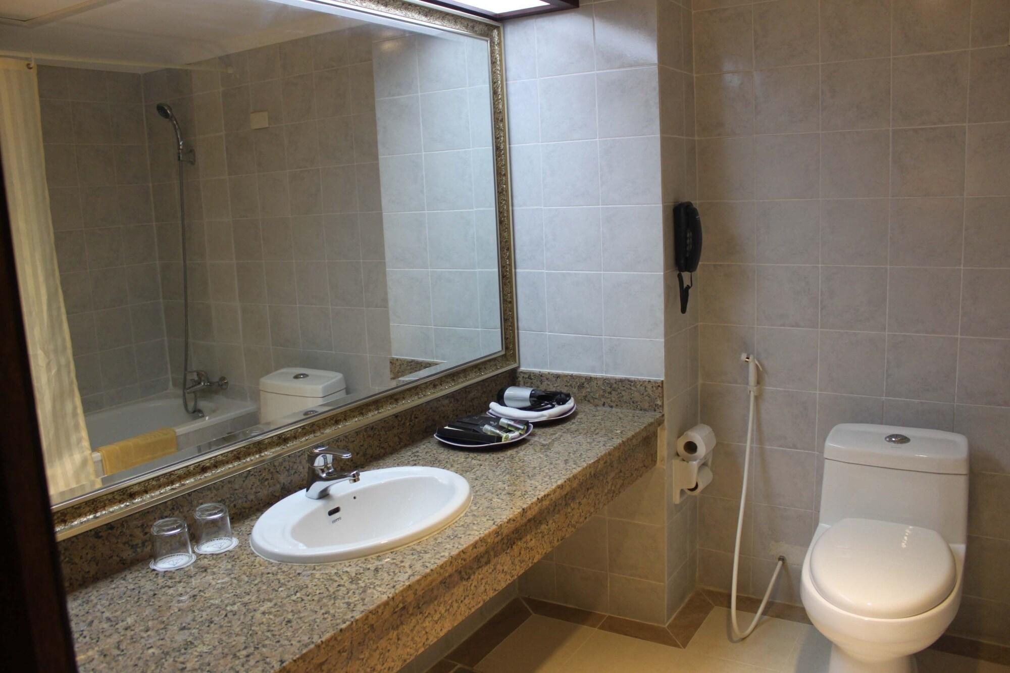 Diamond Hotel بنوم بنه المظهر الخارجي الصورة