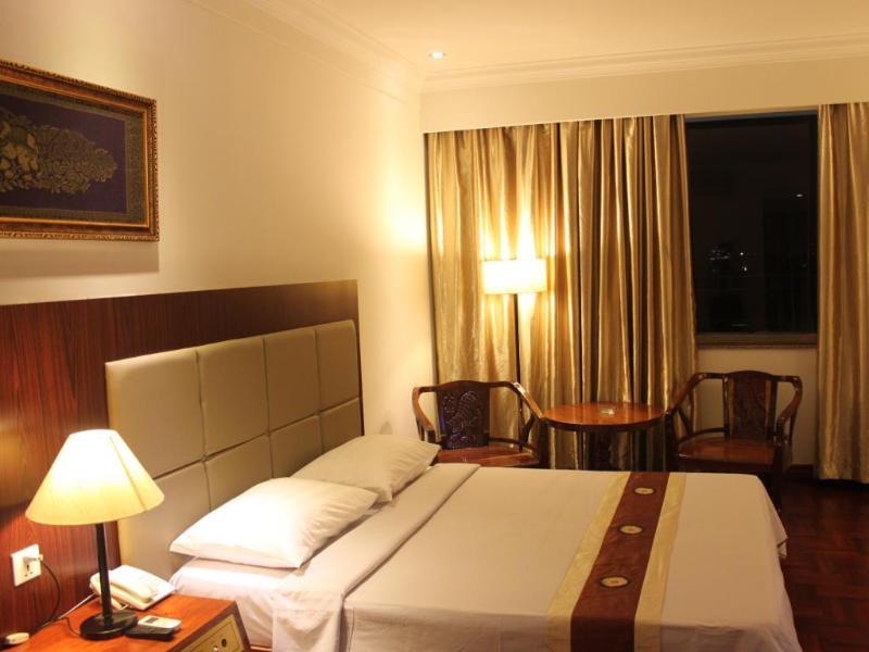 Diamond Hotel بنوم بنه المظهر الخارجي الصورة